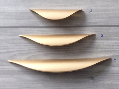Finger Drawer Pulls, Cabinet Handles, Gold Nickel Black, Mid Century, 32 64 96 mm Holes