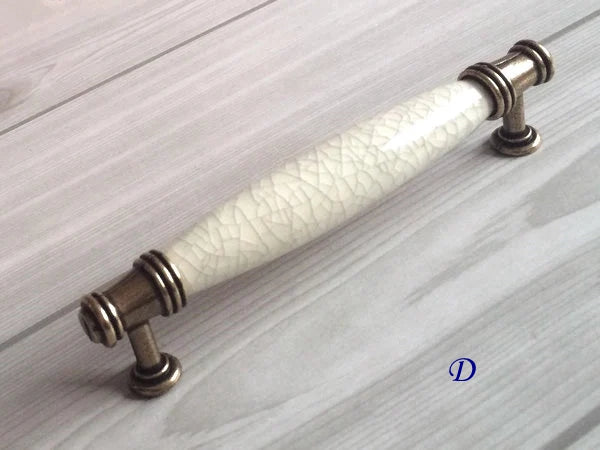 3" Centers White Crackle Keramik Schrankgriff - Porzellan / Antik Bronze 