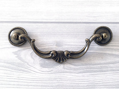 5.5“ Vintage Style Bail Drawer Pulls Drop Handle, Round Knob, Antique Bronze