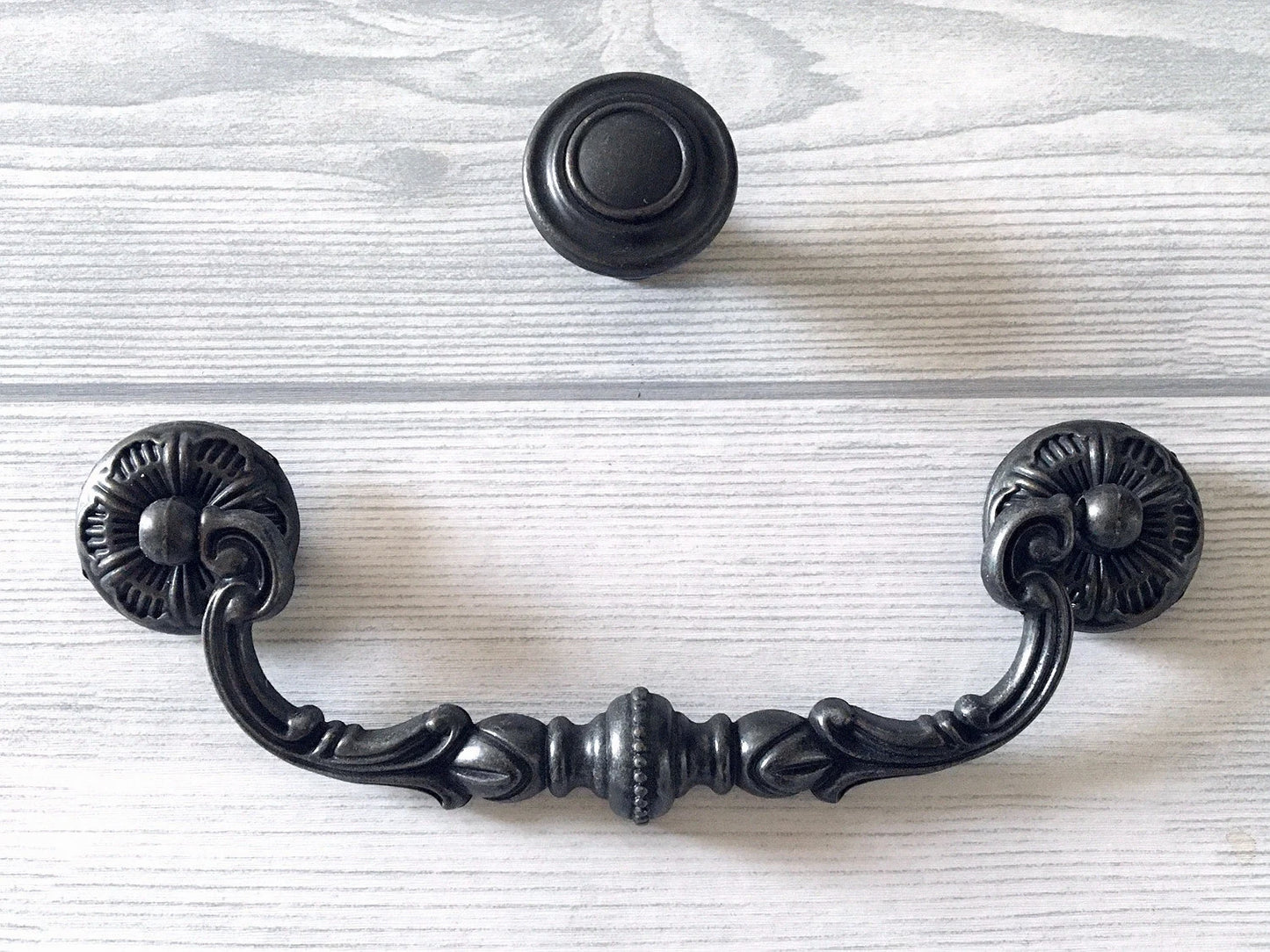 5.25" Dark Antique Bronze Vintage Style Bail Drawer Pull