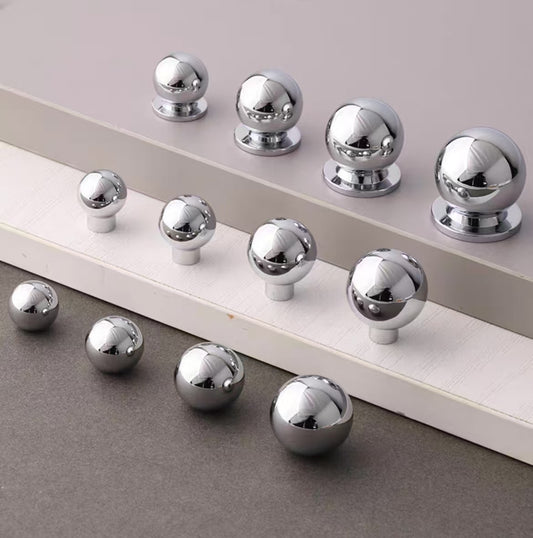 polished chrome globed knob