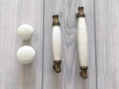 3" Centers White Crackle Keramik Schrankgriff - Porzellan / Antik Bronze 