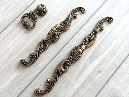 Georgian Antique Bronze Cabinet Drop Pull & Ring Knob with Backplate