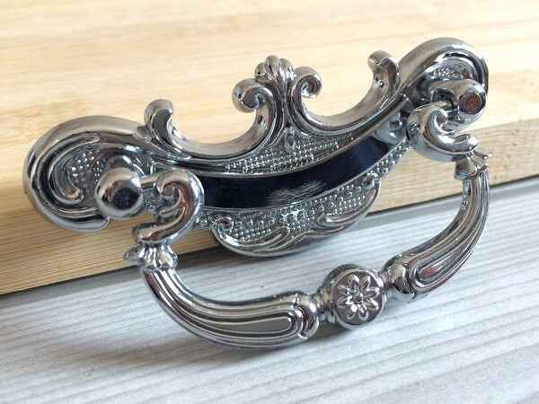 2.5" Baroque Swing Bail Drawer Pulls - Gold/Bronze/White