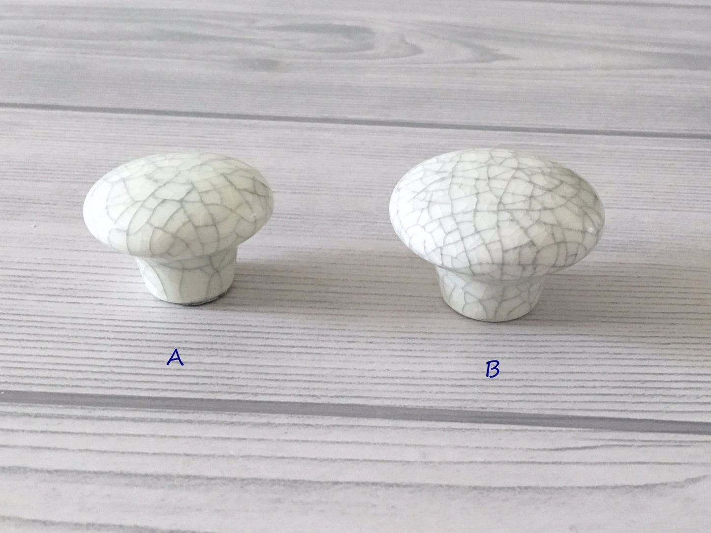 3" Centers White Crackle Keramik Schrankgriff - Porzellan / Antik Bronze 