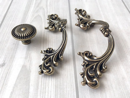 French Provincial Drawer Pull Antique Bronze - 2-3/8" 2.5" 3.75" - LynnsHardware