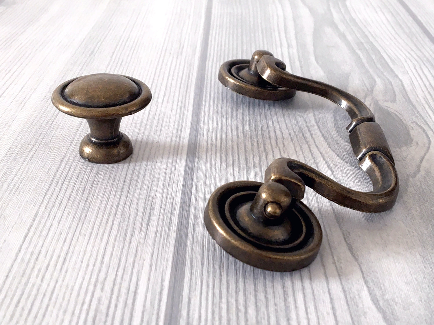 4 Inch Antique Bronze Bail Drawer Pulls Vintage Style