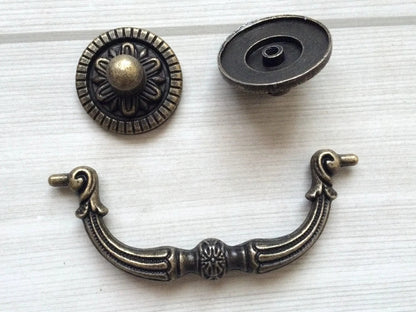 Vintage Look Drawer Pulls 3 inch Centers Antique Bronze Round Knob