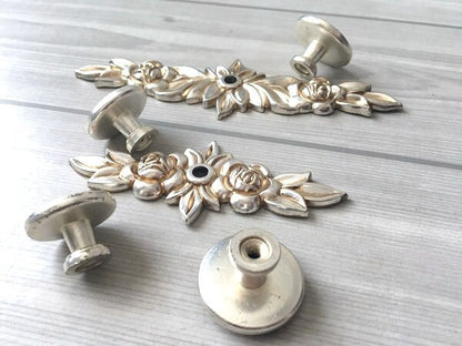 Drawer Knobs with Backplate, Shabby Chic, White Antique Silver
