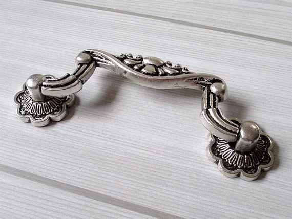 Sunflower Drawer Knobs and Pulls, Antique Silver Black, Retro Kitchen Hardware
