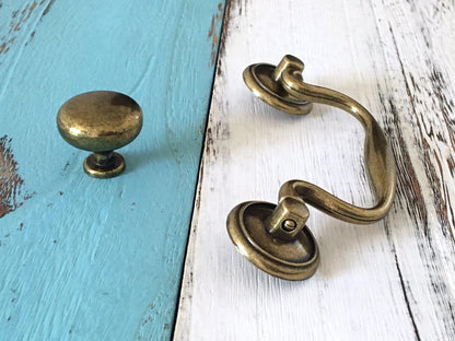 3.75" Drop Handle Bail Drawer Pulls, Vintage Style, Antique Bronze