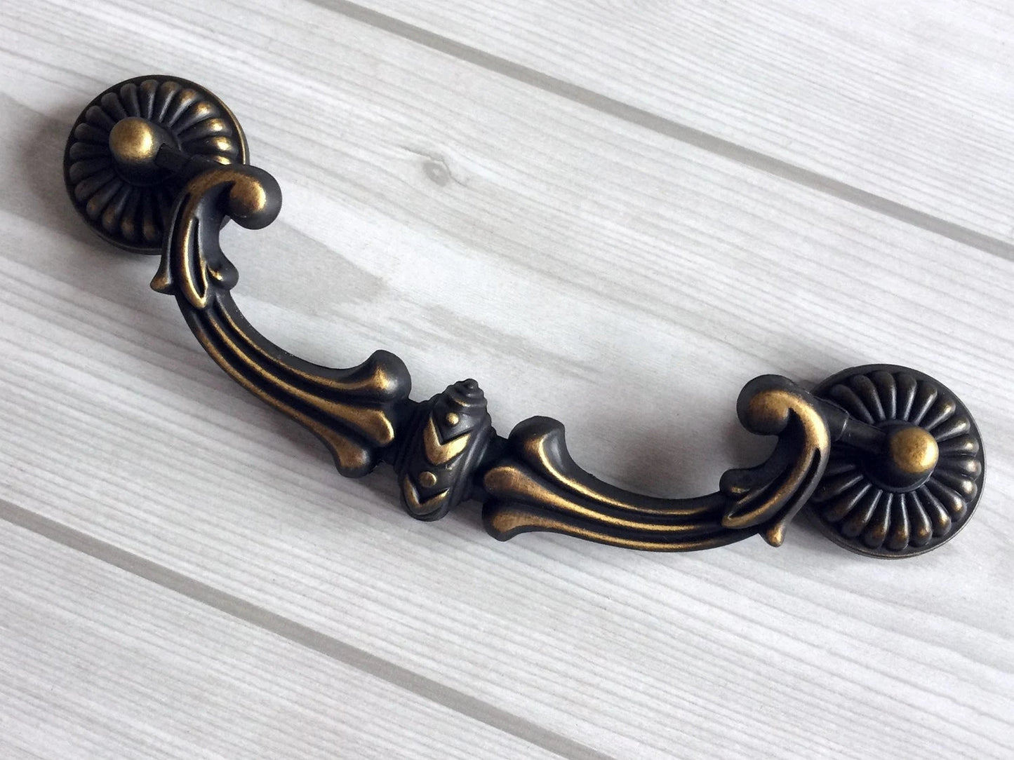 3.75“ 5" Georgian Swing Bail Drawer Pull - Antique Gold Brass