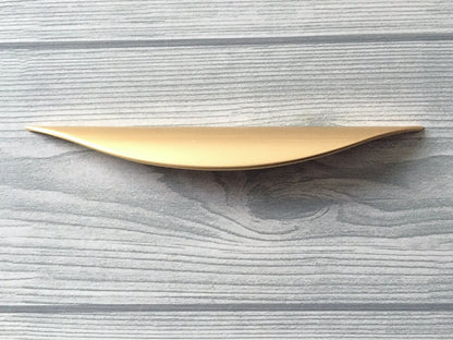 Gold Finger Drawer Pull - Modern Kitchen Hardware 32 64 96 mm - LynnsHardware