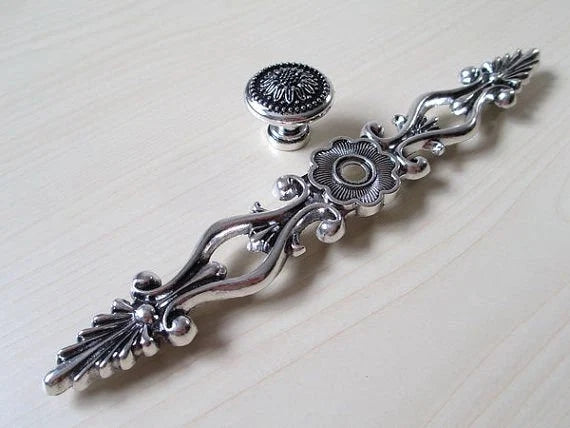 Sunflower Drawer Knobs and Pulls, Antique Silver Black, Retro Kitchen Hardware