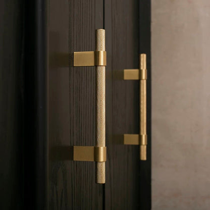 Knurled Cabinet Bar Pulls 96 128 224 320 mm, Brass / Matte Black, Sleek Modern Kitchen Hardware