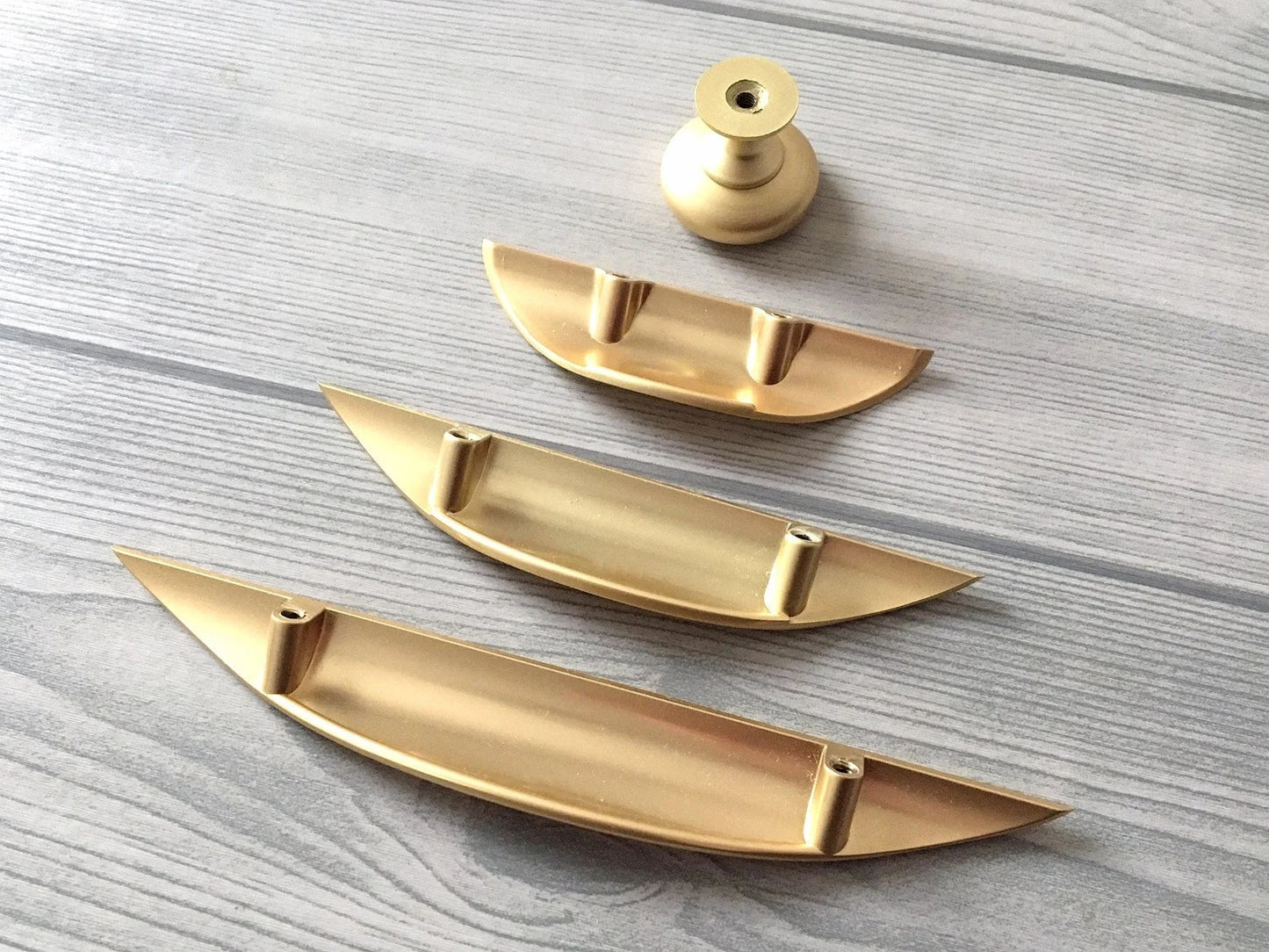Gold Finger Drawer Pull - Modern Kitchen Hardware 32 64 96 mm - LynnsHardware