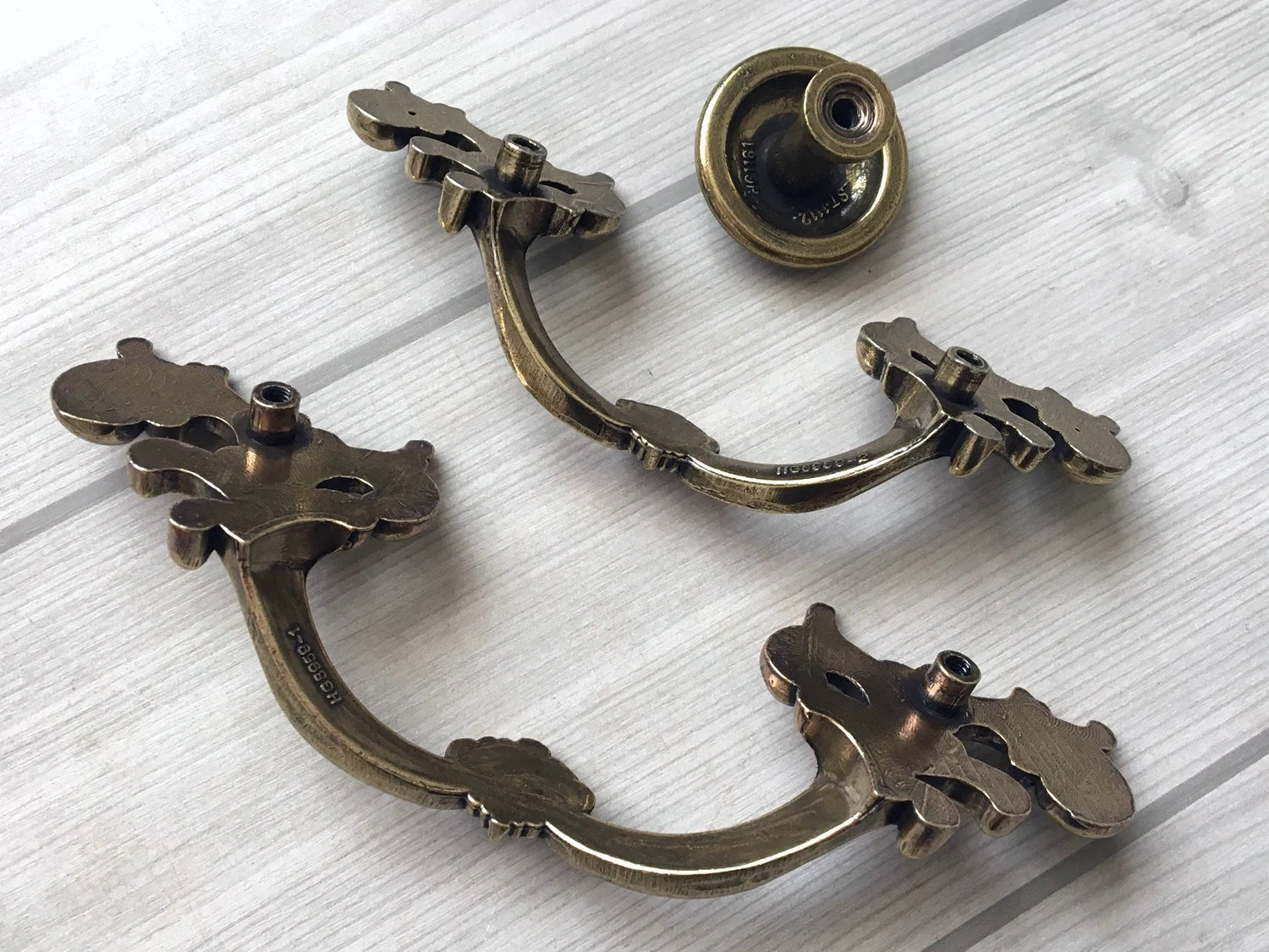 French Provincial Drawer Pull Antique Bronze - 2-3/8" 2.5" 3.75" - LynnsHardware