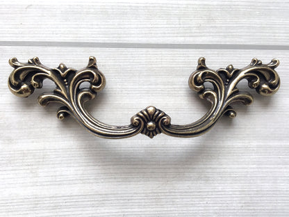 2.5" 3.75" Leafy Drawer Pull Handles, Antique Bronze, French Provincial Hardware 64 96 mm