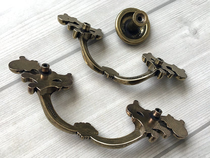 2.5" 3.75" Leafy Drawer Pull Handles, Antique Bronze, French Provincial Hardware 64 96 mm