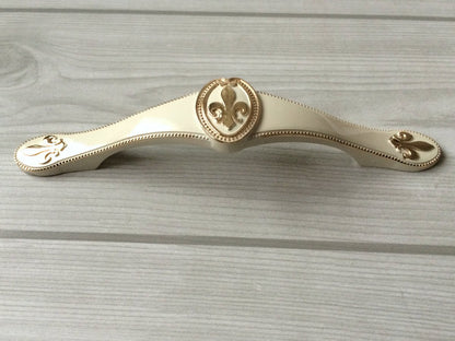 Fleur De Lis Cabinet Pulls and Knobs, 3.75" Centers, Bronze, Creamy White