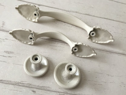 2.5" 3.75" 5" Dresser Drawer Pull, Creamy White Cabinet Handle, Shabby Chic Kitchen Hardware