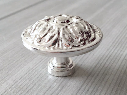 Ornate Shiny Silver Patterned Drawer Knob