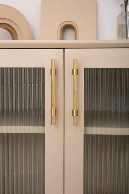 Sleek modern kitchen cabinet t bar pulls 