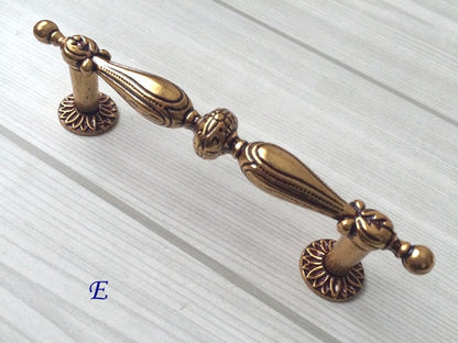 2.5" 3.75" Provincial Drawer Pulls, Antique Gold Brass, 64 96 mm Centers