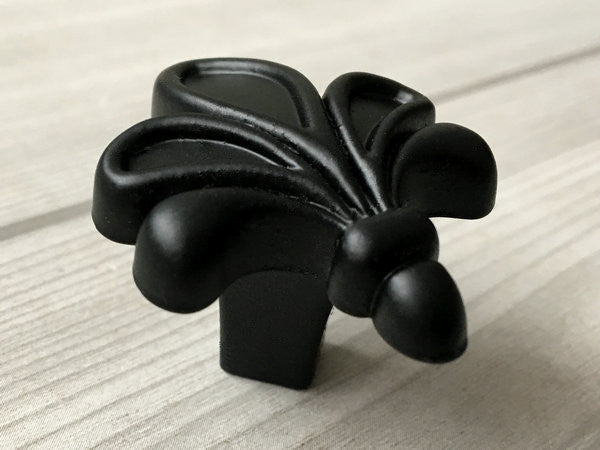 Fleur De Lis Cabinet Pulls, Vintage Style Drawer Knobs, Bronze Black White Gold Brass