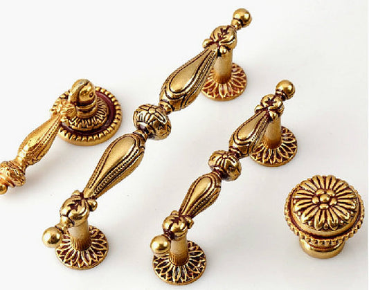 2.5" 3.75" Antique Gold Brass Cabinet Pulls, French Provincial Vintage, 64 96 mm Centers