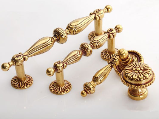 2.5" 3.75" Antique Gold Brass Cabinet Pulls, French Provincial Vintage, 64 96 mm Centers