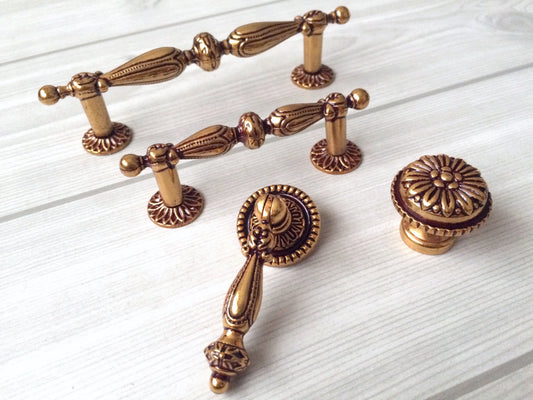 2.5" 3.75" Provincial Drawer Pulls, Antique Gold Brass, 64 96 mm Centers