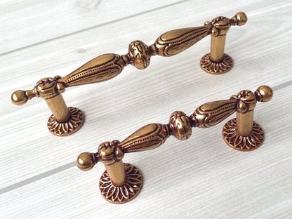 2.5" 3.75" Provincial Drawer Pulls, Antique Gold Brass, 64 96 mm Centers