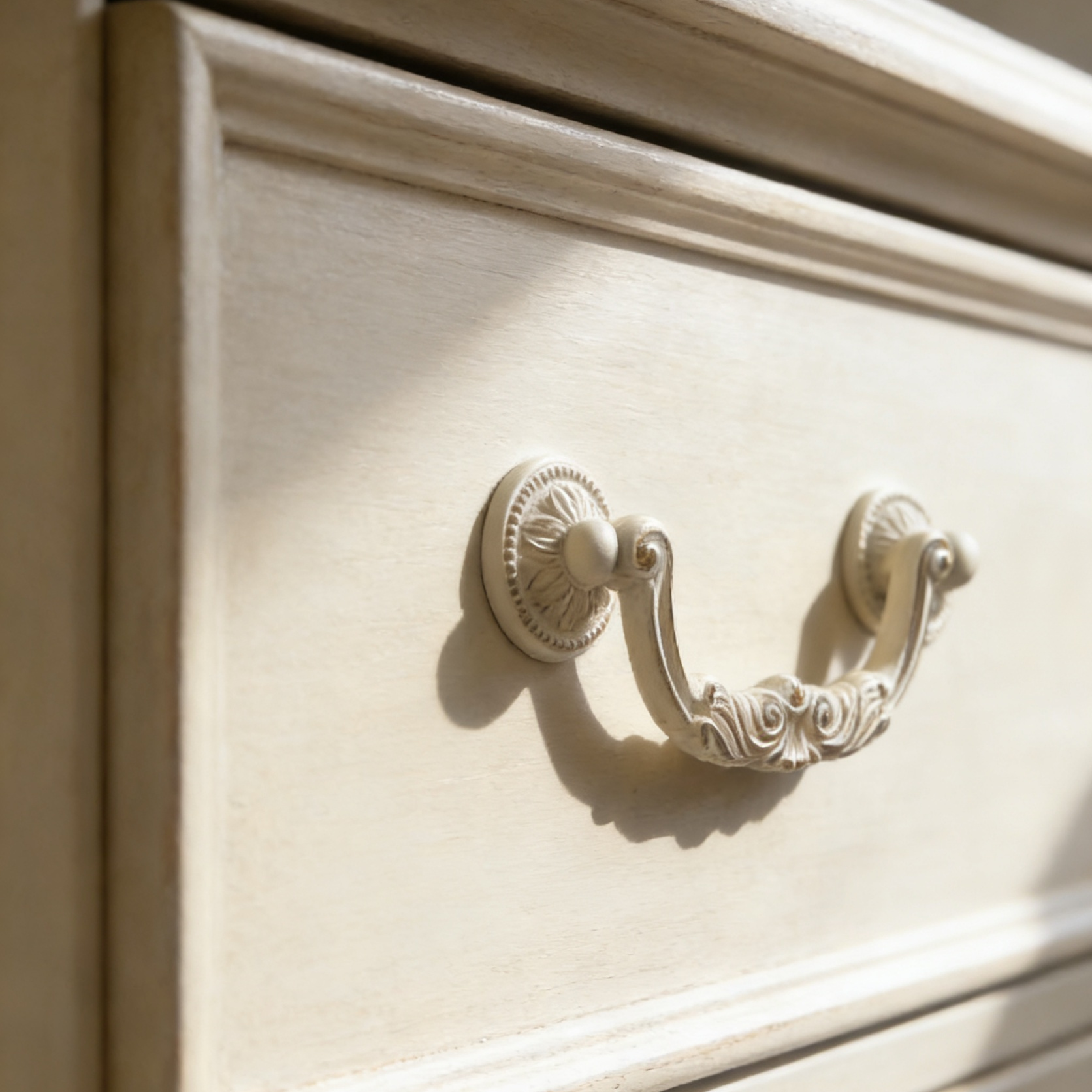 Shabby Chic Drawer Handle, French Country Swing Pull, Creamy White Gold - LynnsHardware