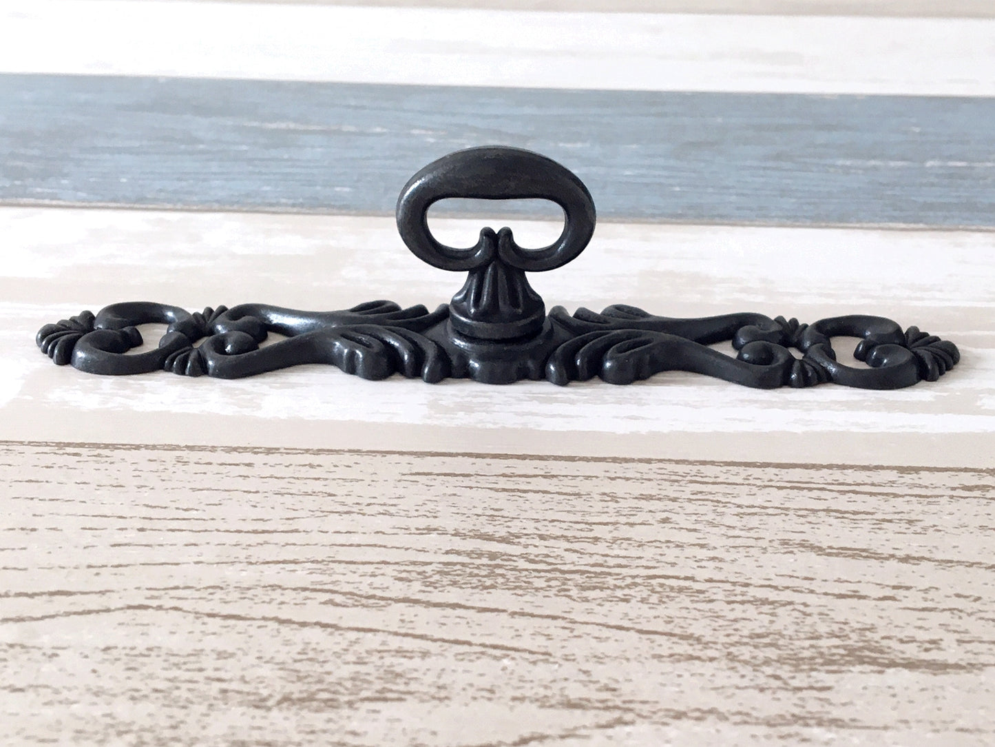 Vintage Style Ring Pull & Drawer Knob w. Backplate, Antique Black