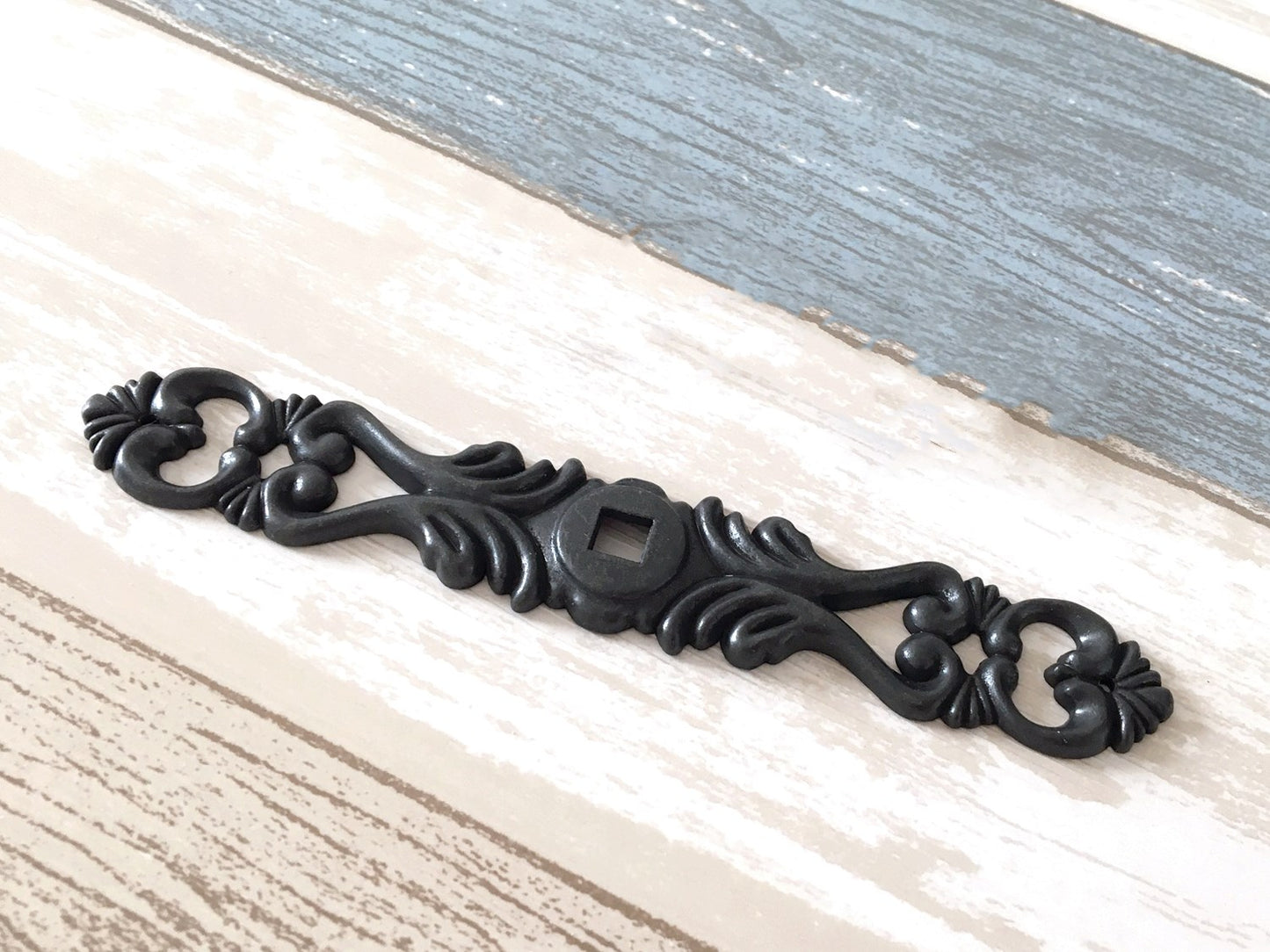 Vintage Style Ring Pull & Drawer Knob w. Backplate, Antique Black