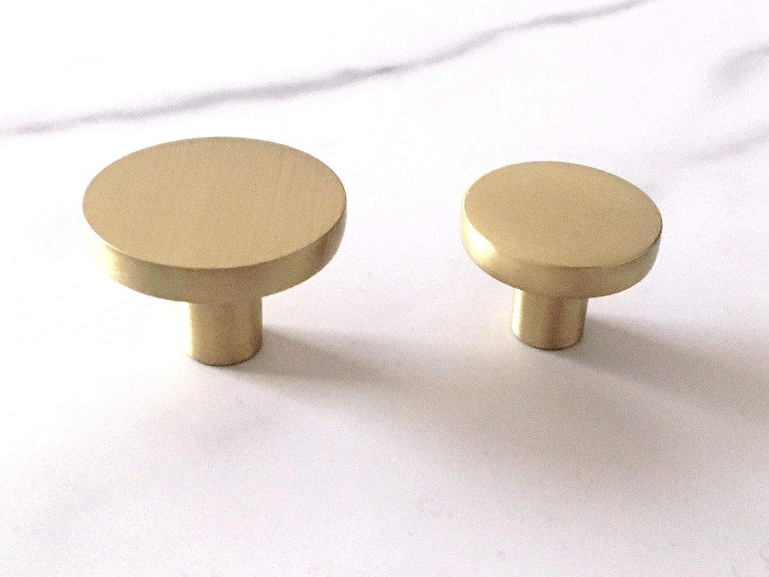 2.5" Gold Cup Drawer Pull & Disc Knob - LynnsHardware