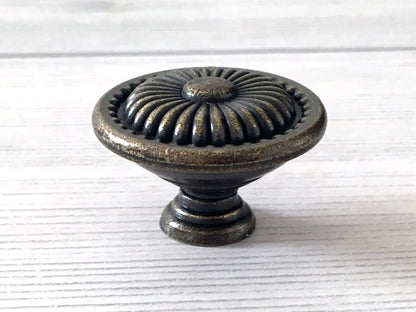 5.25“ Vintage Style Swing Bail Drawer Pull, Round Knob, Antique Bronze