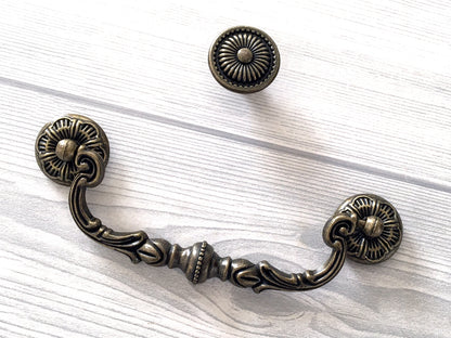 5.25“ Vintage Style Swing Bail Drawer Pull, Round Knob, Antique Bronze