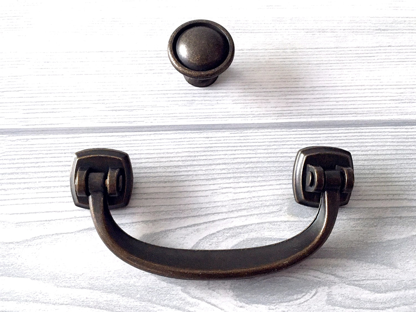 3-5/8" Centers Vintage Style Drop Bail Drawer Pulls, Antique Bronze