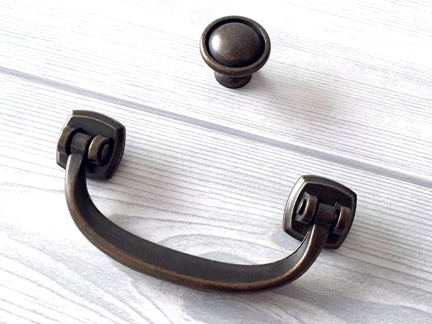 3-5/8" Centers Vintage Style Drop Bail Drawer Pulls, Antique Bronze