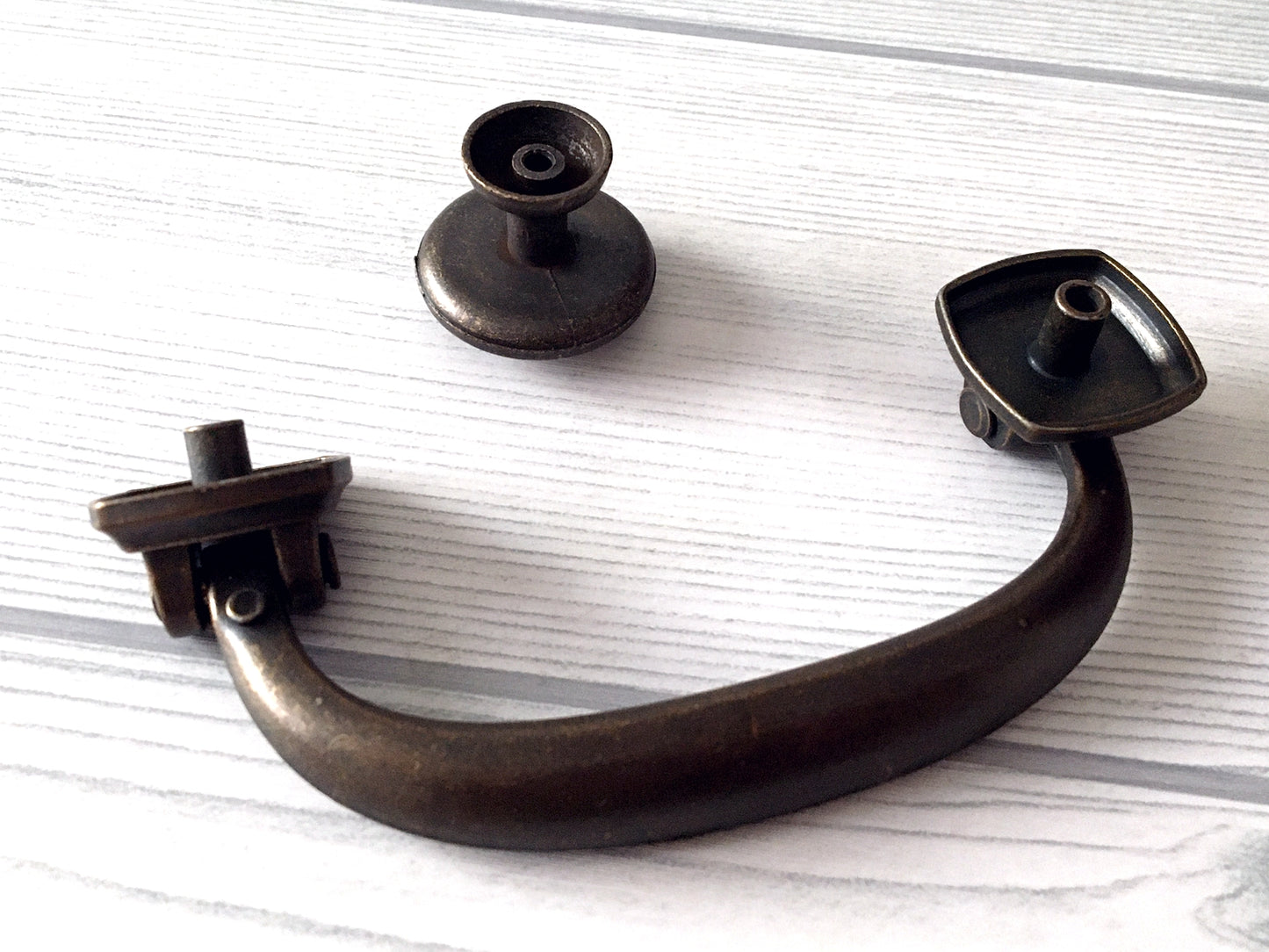 3-5/8" Centers Vintage Style Drop Bail Drawer Pulls, Antique Bronze