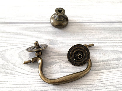 3.5" Swan-neck Drop Drawer Pull & Knob - Antique Bronze