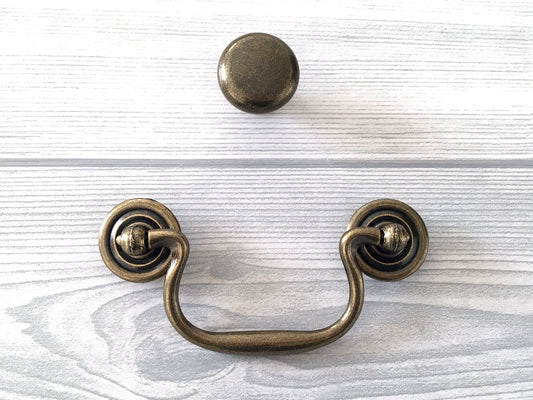 3.5" Swan-neck Drop Drawer Pull & Knob - Antique Bronze
