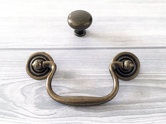 3.5" Swan-neck Drop Drawer Pull & Knob - Antique Bronze
