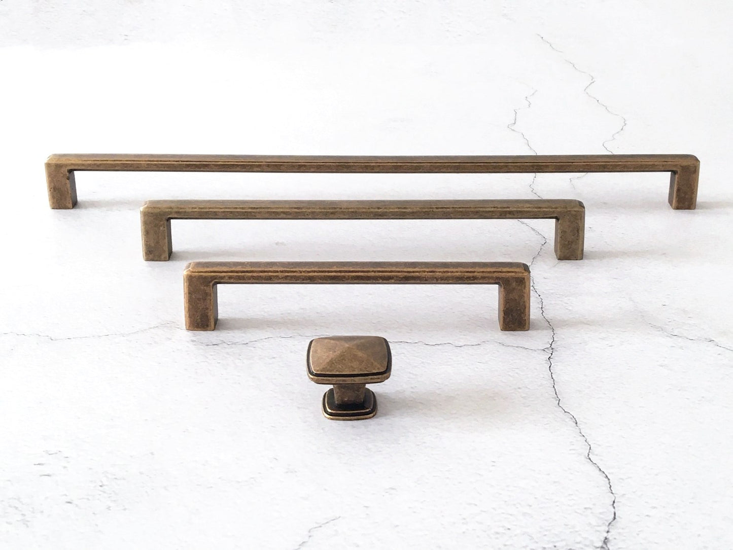 Antique Bronze Cabinet Square Bar Handle - Rustic Retro Hardware