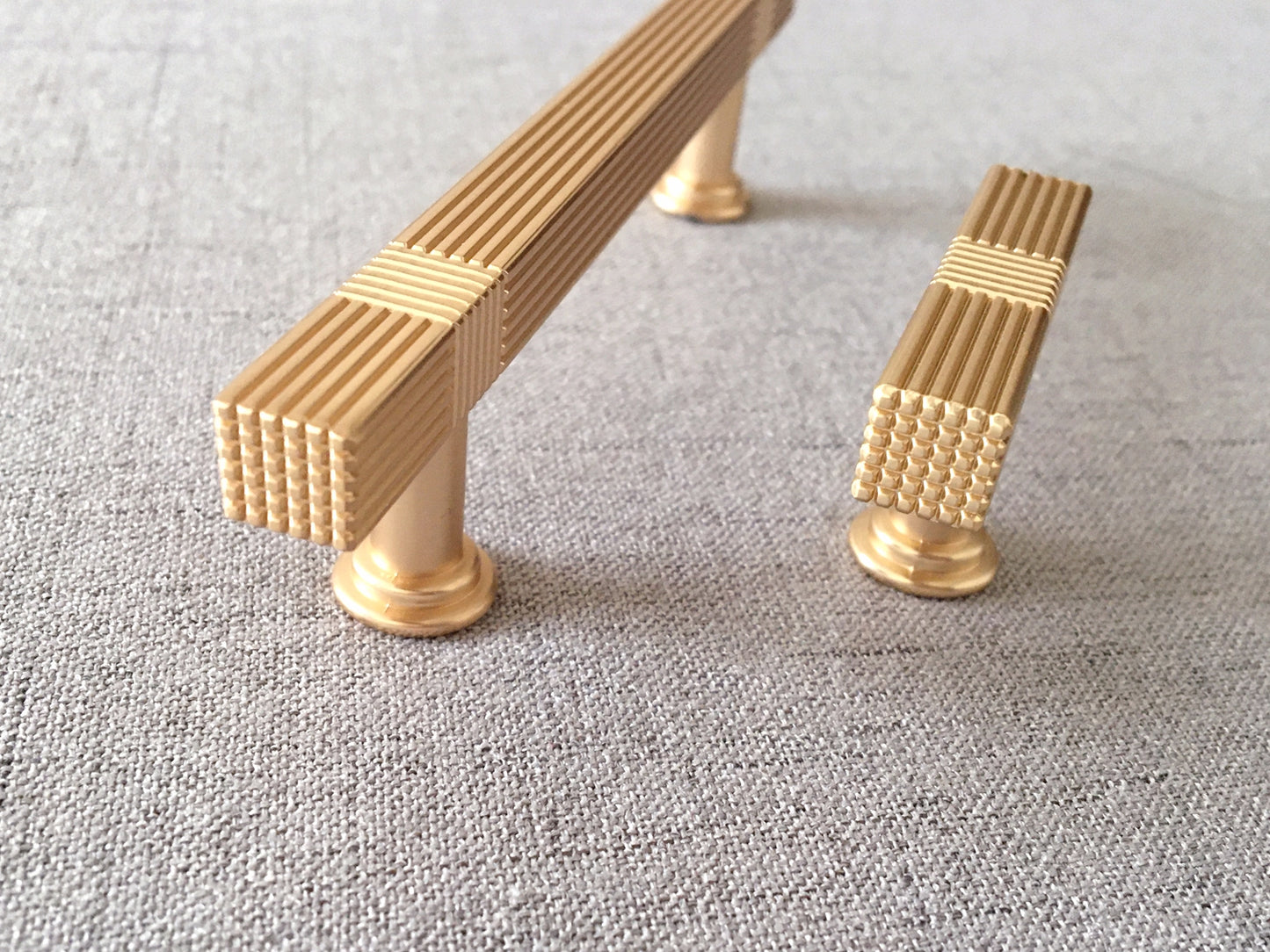 3.75" 5" 7.5" Striped Square Cabinet Pull - Brushed Gold