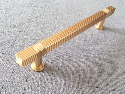 3.75" 5" 7.5" Striped Square Cabinet Pull - Brushed Gold