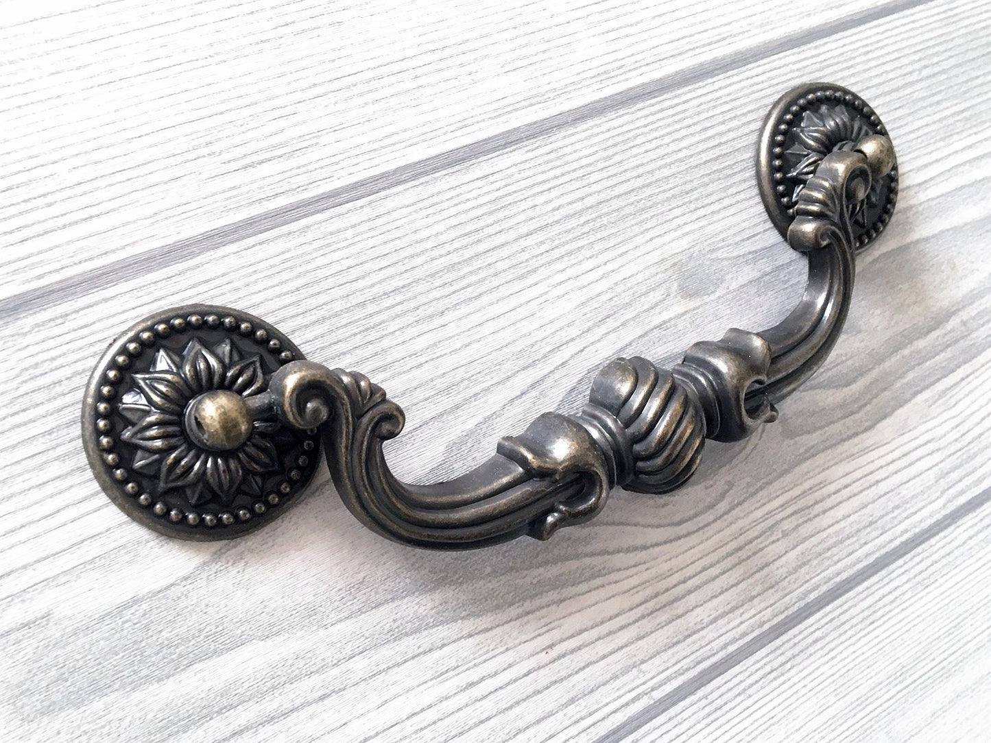 5.75" Vintage Style Swing Bail Drawer Pull, Antique Bronze/Black