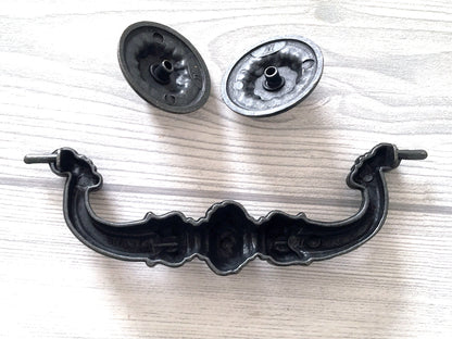 5.75" Vintage Style Swing Bail Drawer Pull, Antique Bronze/Black